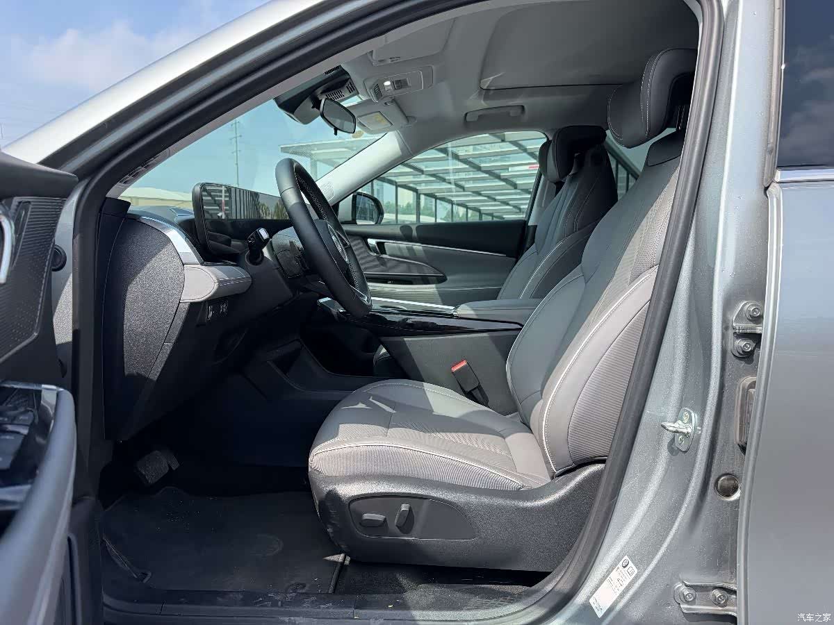 Buick E5, 2025 9