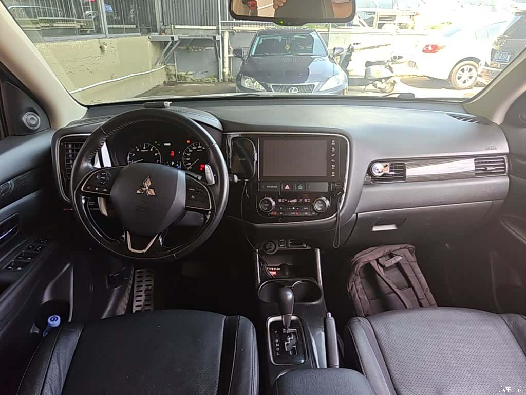 Mitsubishi Outlander, 2017 10
