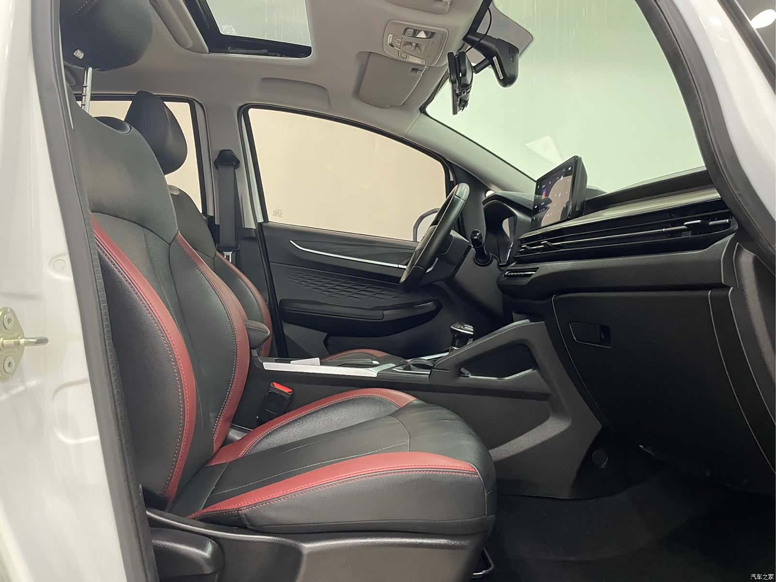 Geely X3, 2022 12