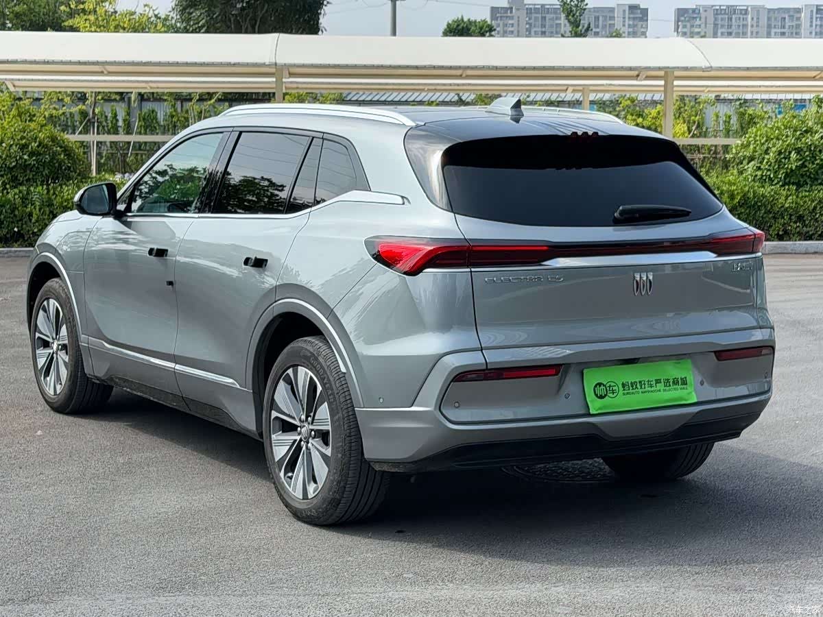 Buick E5, 2025 4