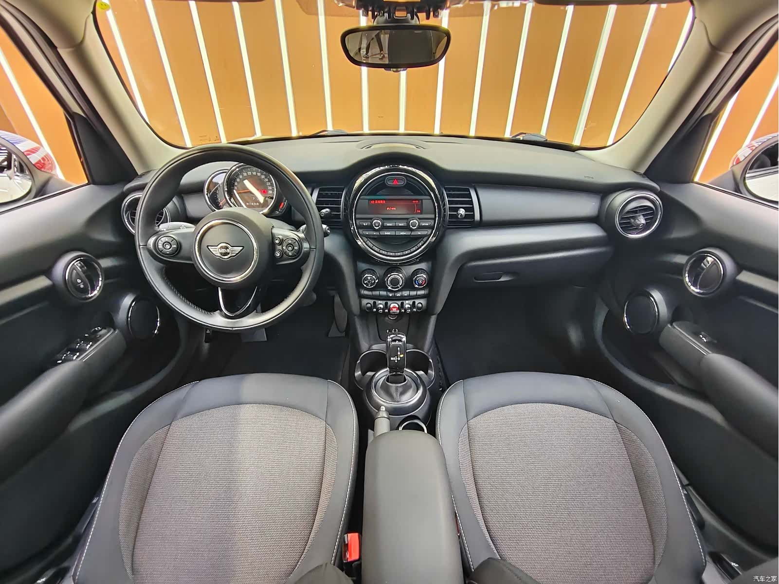 Mini ONE, 2018 9