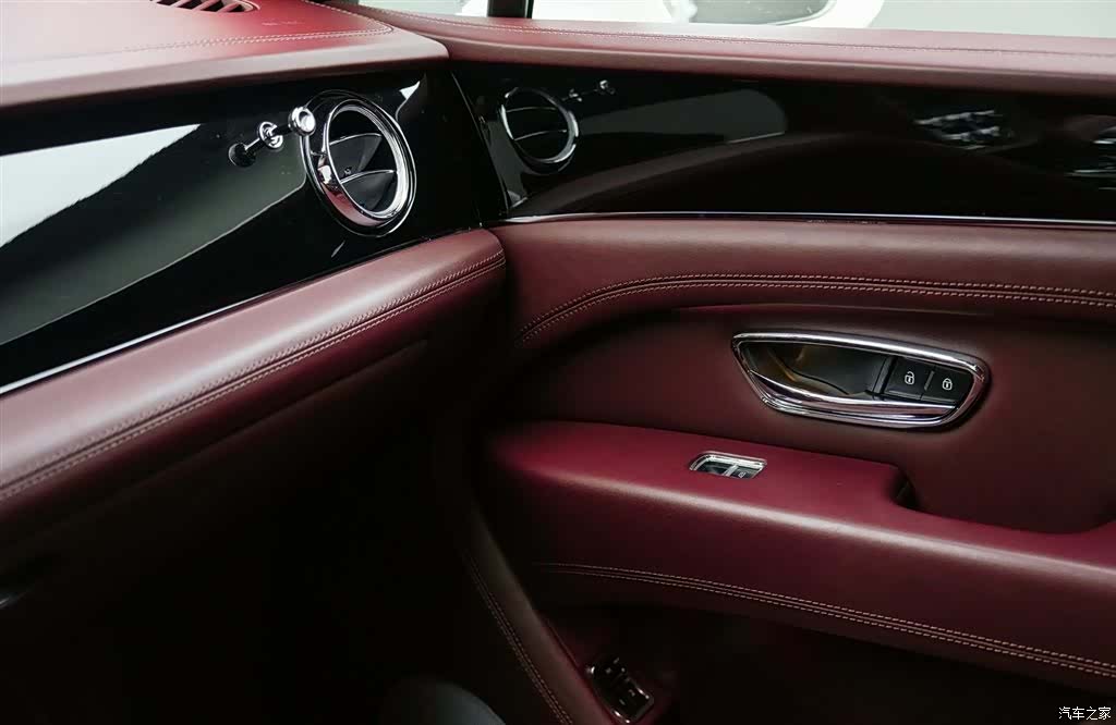 Bentley Bentayga, 2020 22