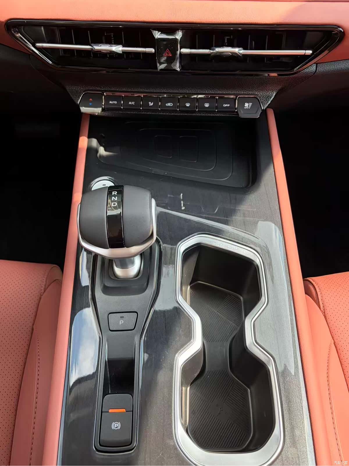 Changan CS75, 2026 14