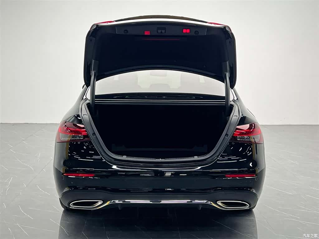 Mercedes-Benz E-Class, 2021 11