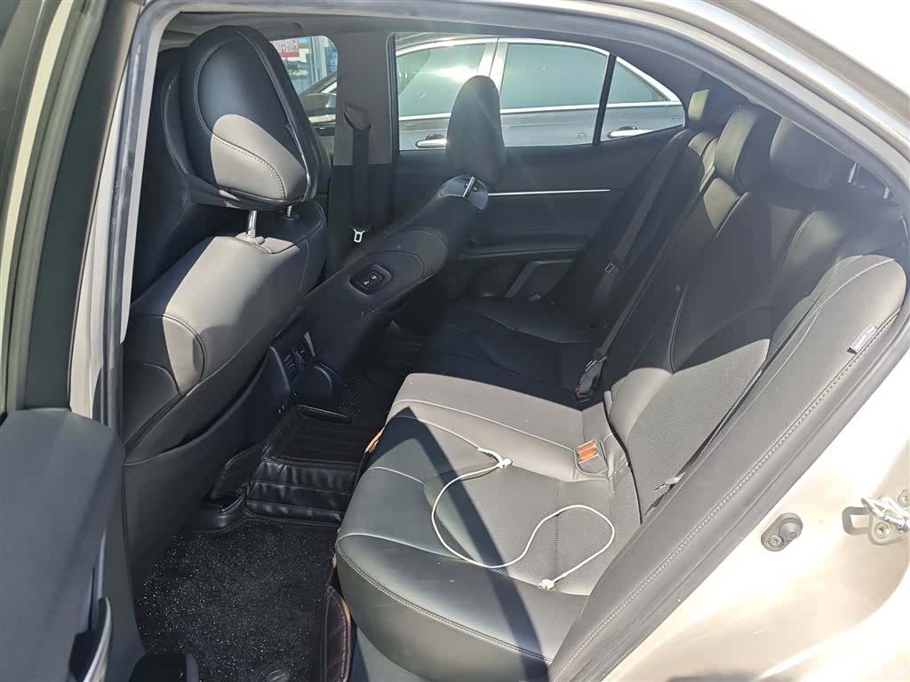 Toyota Camry, 2019 6