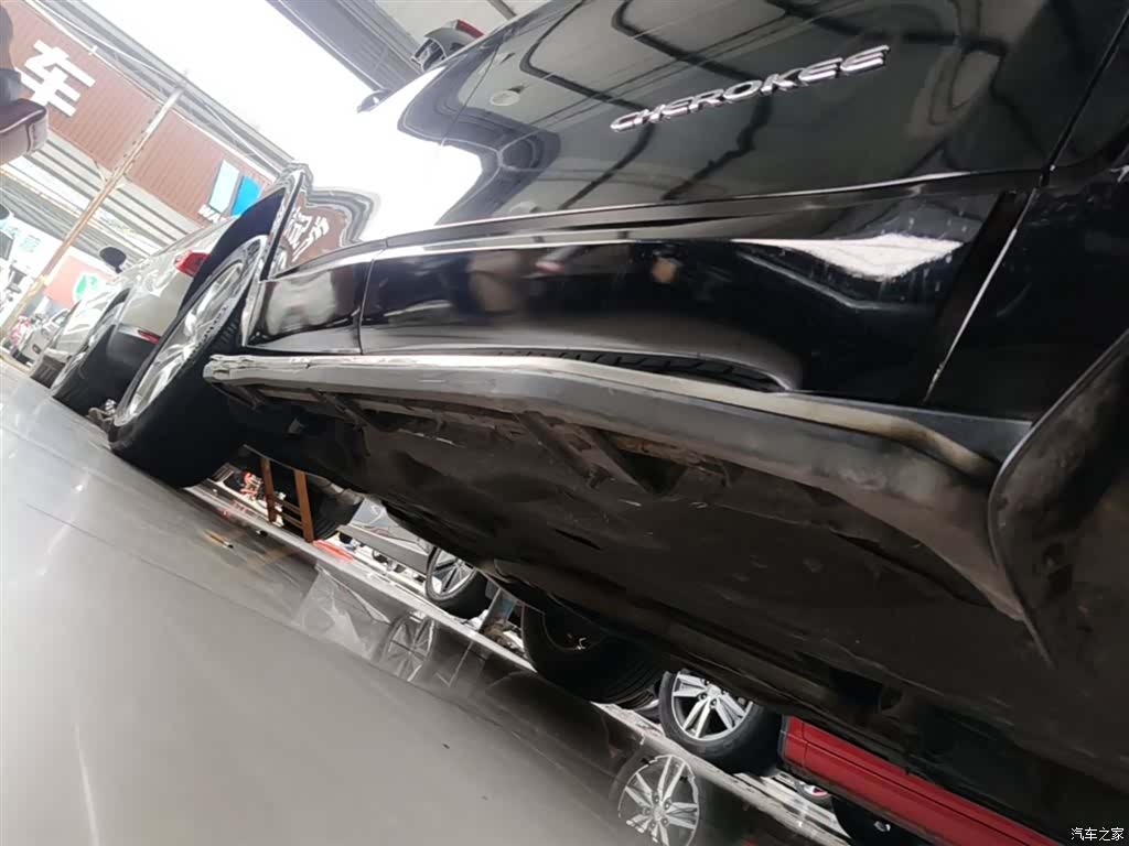 Jeep Cherokee, 2018 21