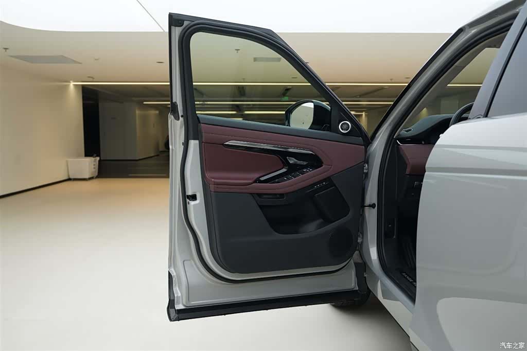 Land Rover Range Rover, 2023 17