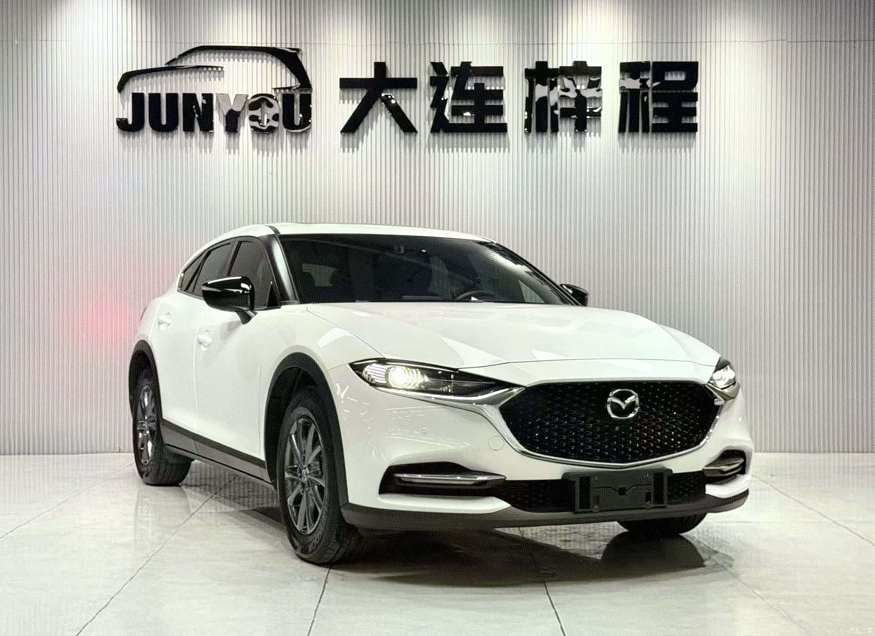 Mazda CX-4, 2023 3