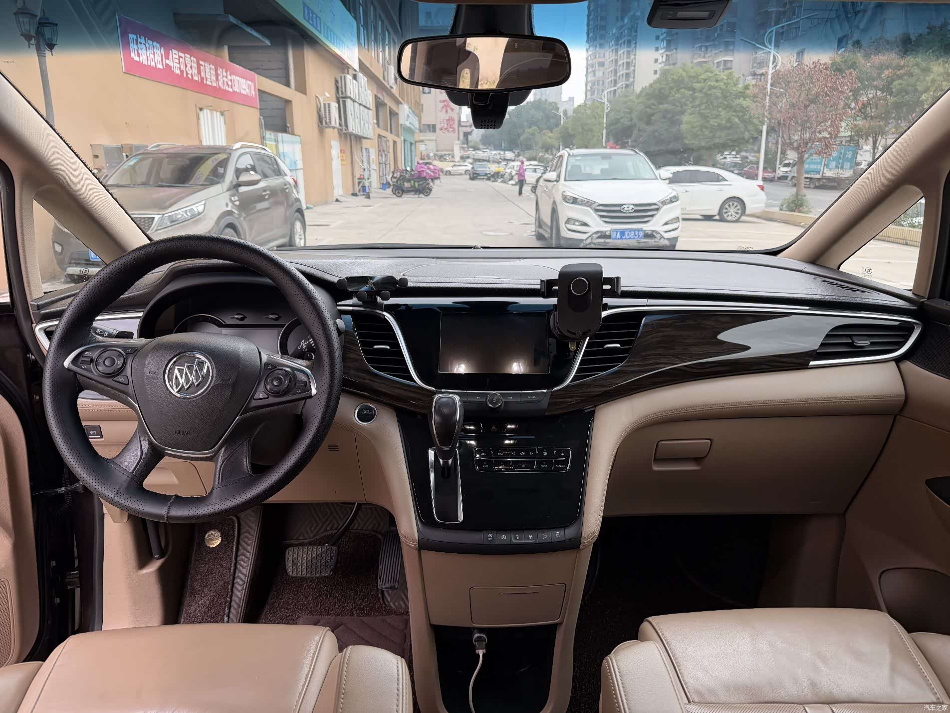 Buick GL8, 2019 8