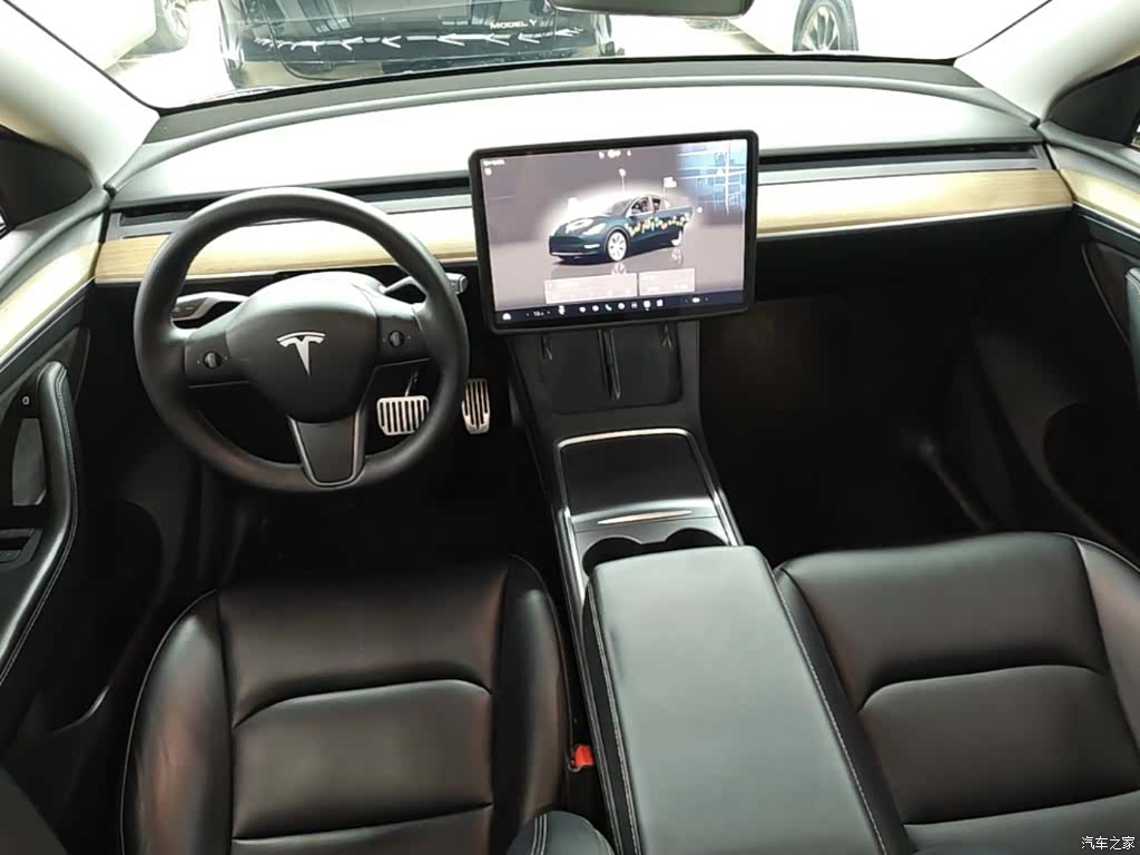 Tesla Model Y, 2023 10