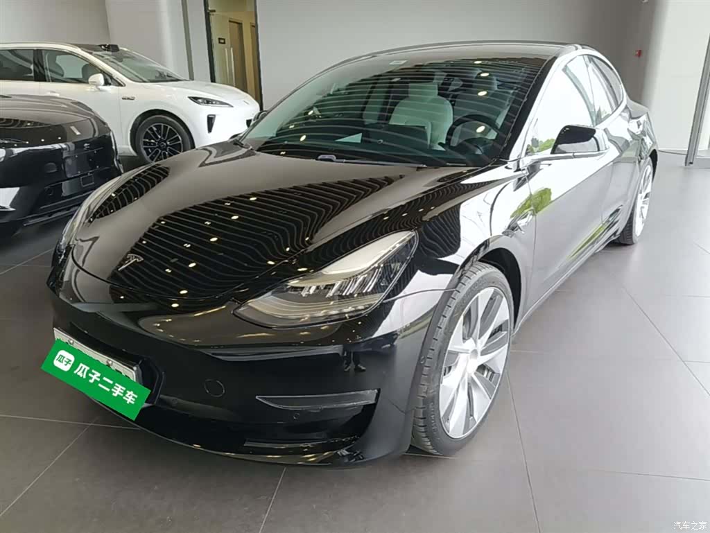 Tesla Model 3, 2019 1