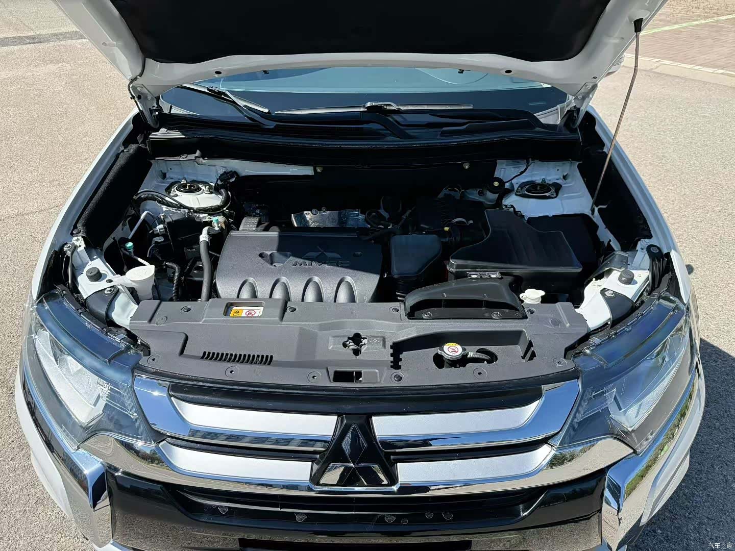 Mitsubishi Outlander, 2017 9