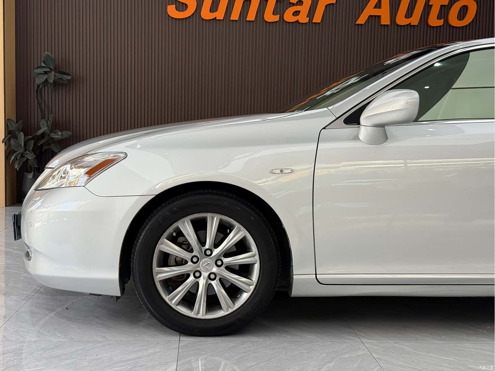 Lexus ES, 2009 8