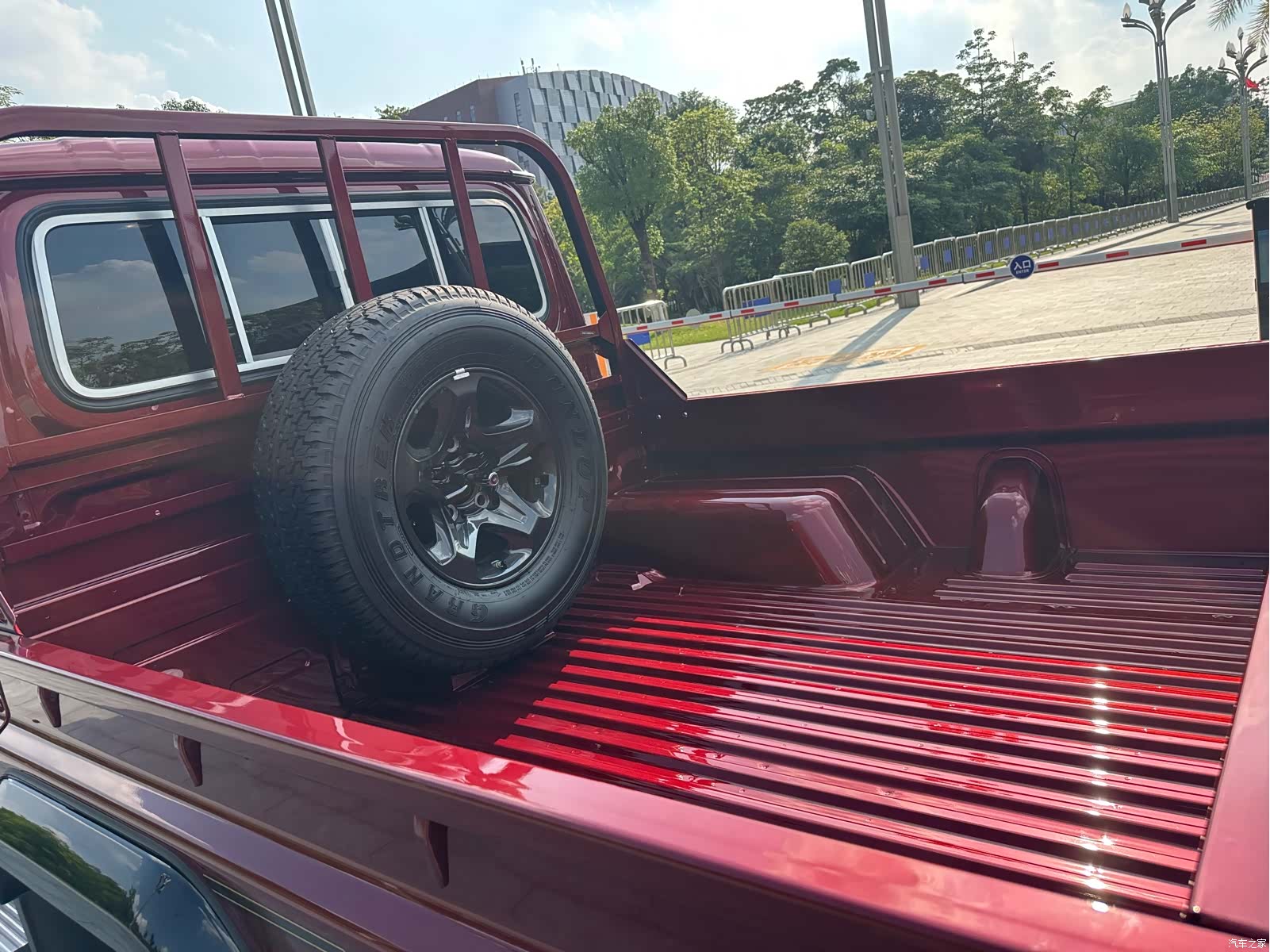Toyota Land Cruiser, 2022 6