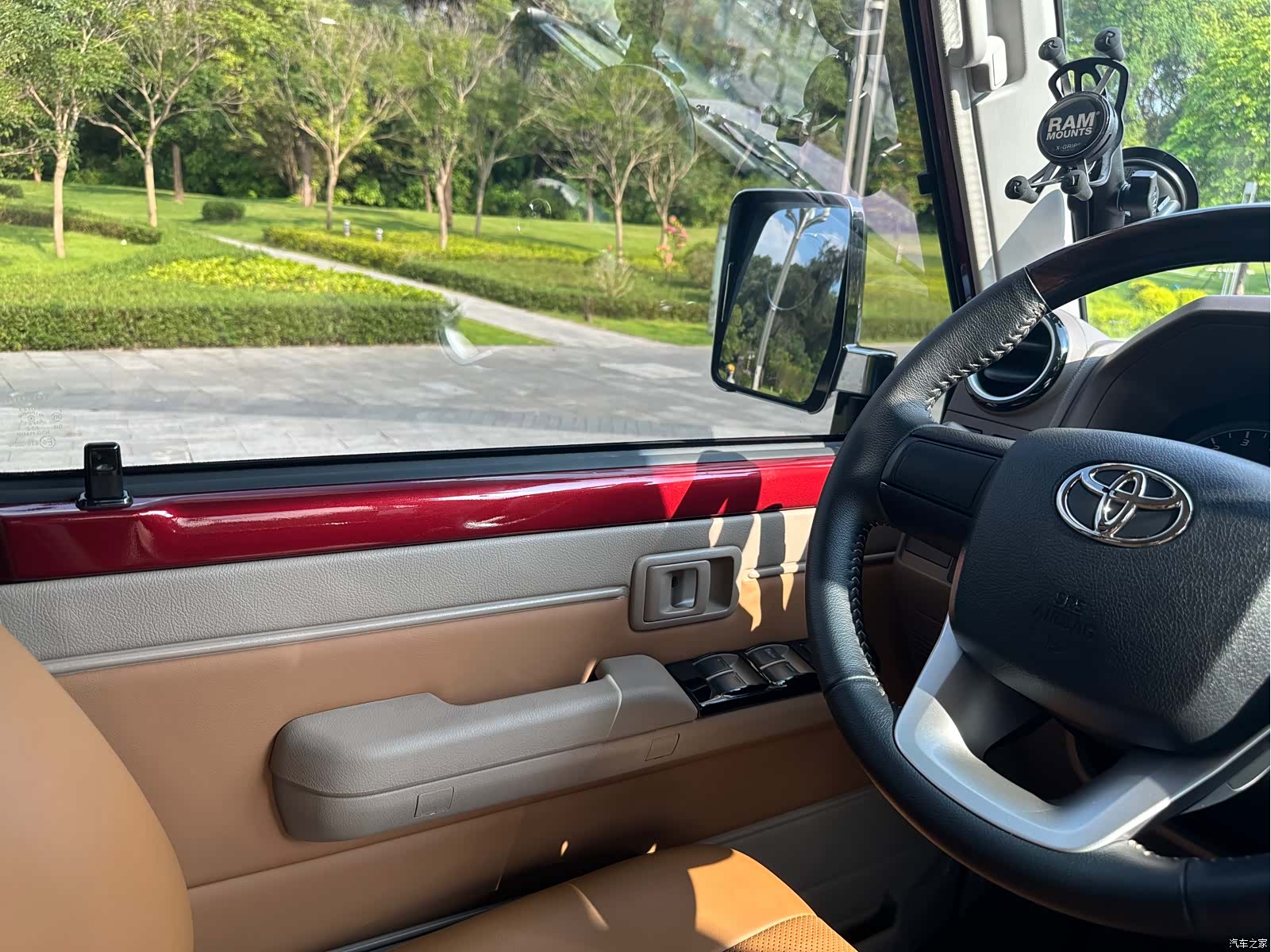 Toyota Land Cruiser, 2022 15