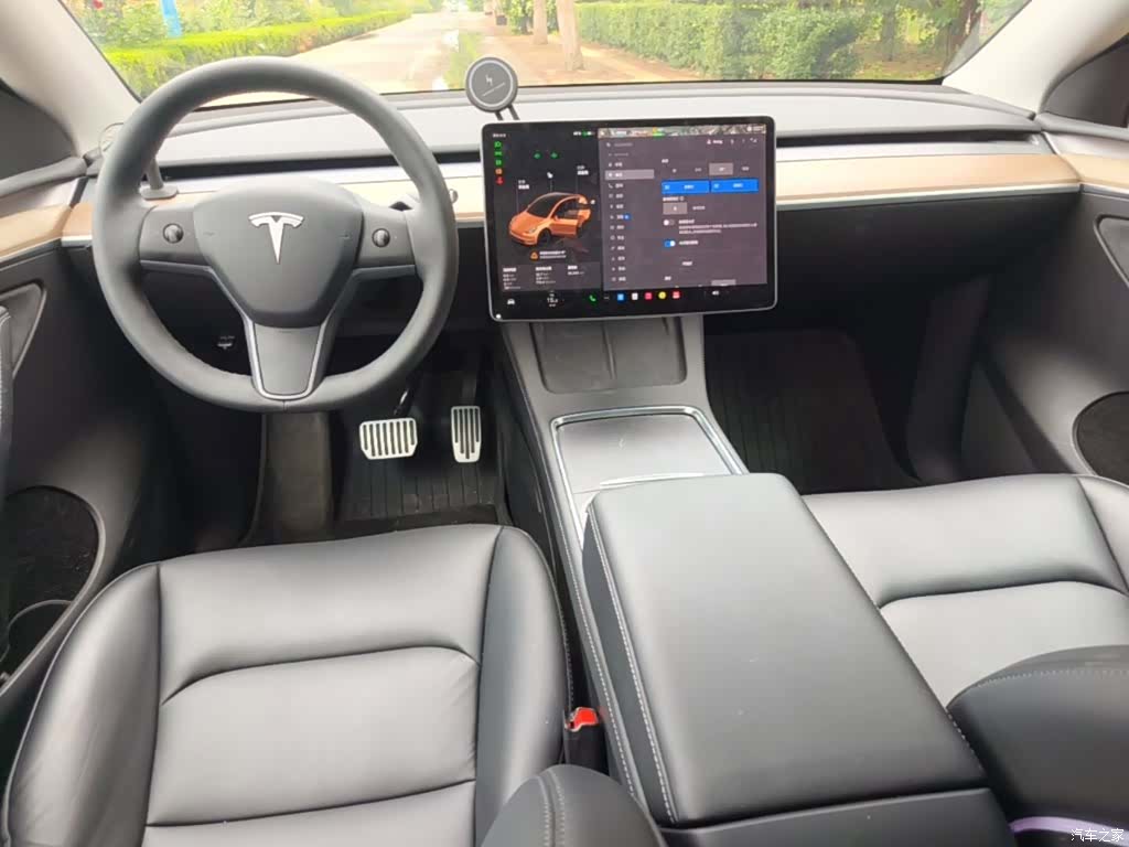 Tesla Model Y, 2023 6