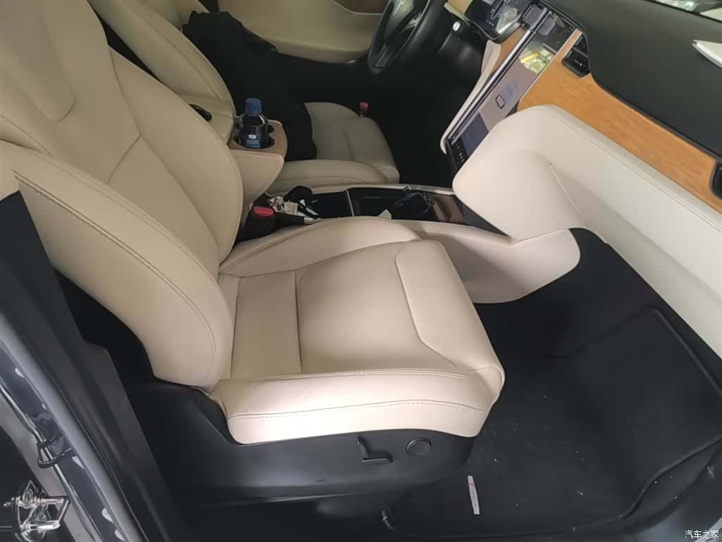 Tesla Model X, 2019 25