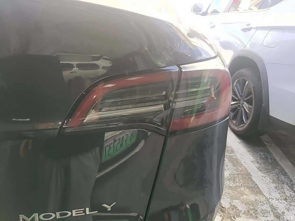 Tesla Model Y, 2024 8