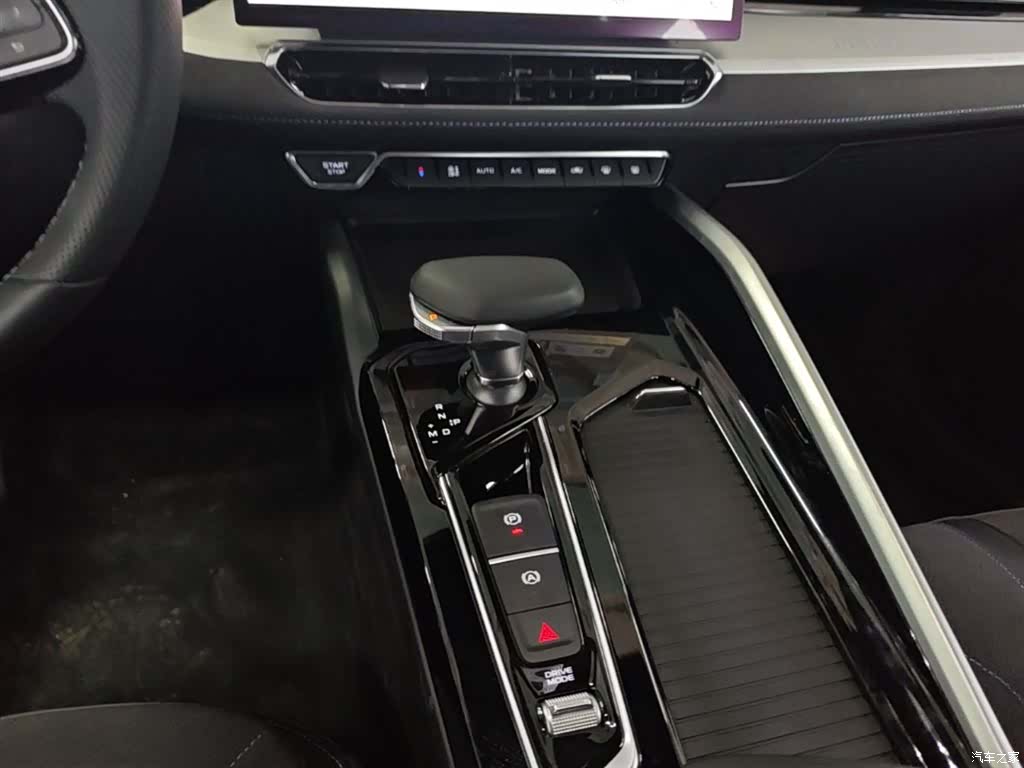 Geely Preface, 2026 14