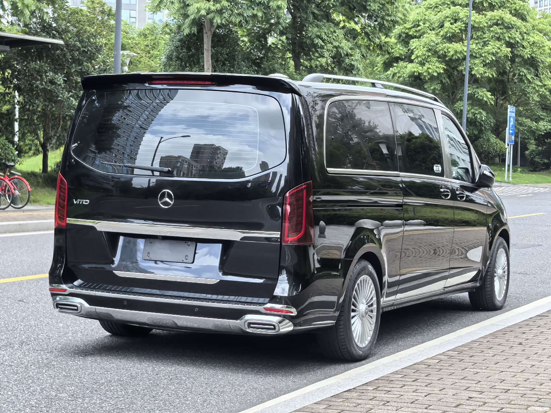 Mercedes-Benz 7, 2022 6
