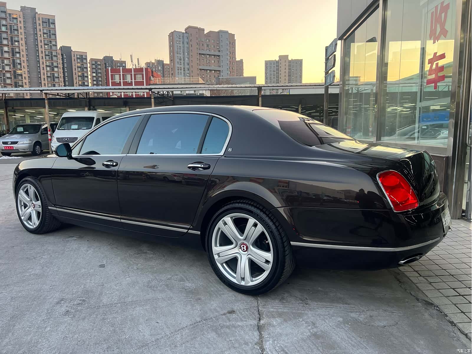 Bentley Flying Spur, 2013 14