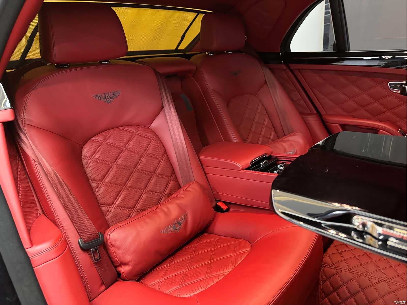 Bentley Mulsanne, 2018 24