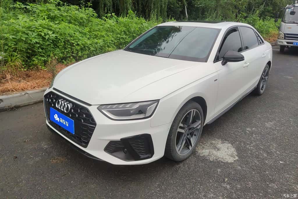 Audi A4L, 2023 1