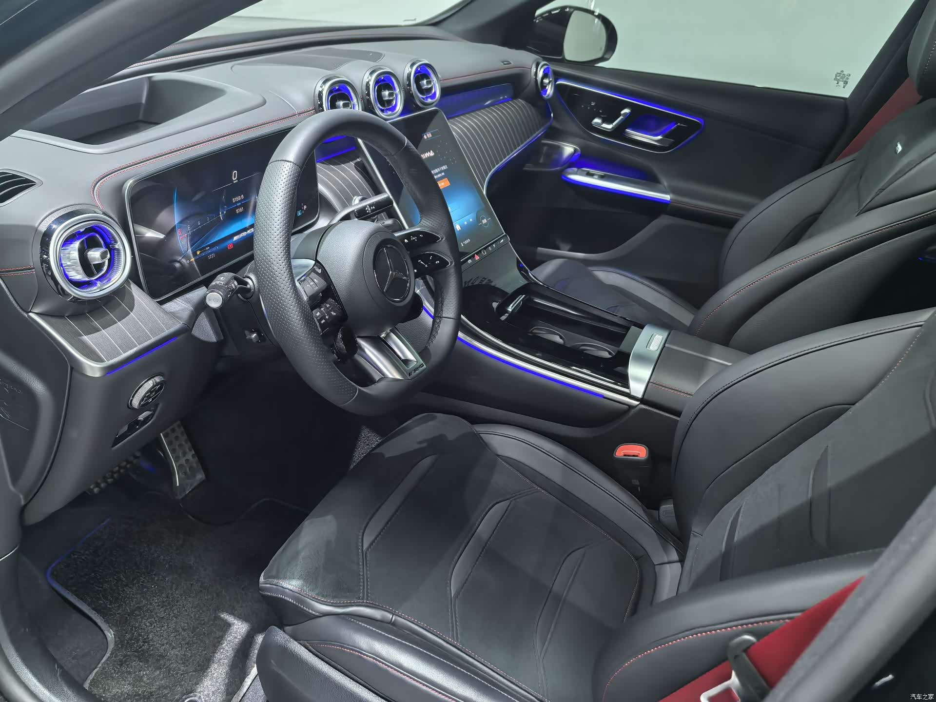 Mercedes-Benz GLC, 2025 11
