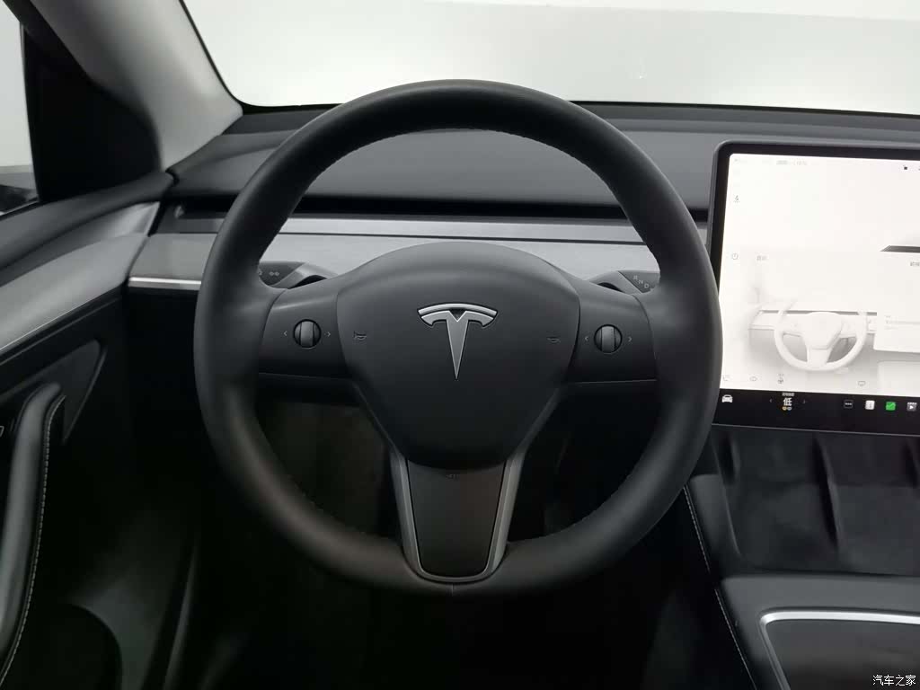 Tesla Model Y, 2024 11