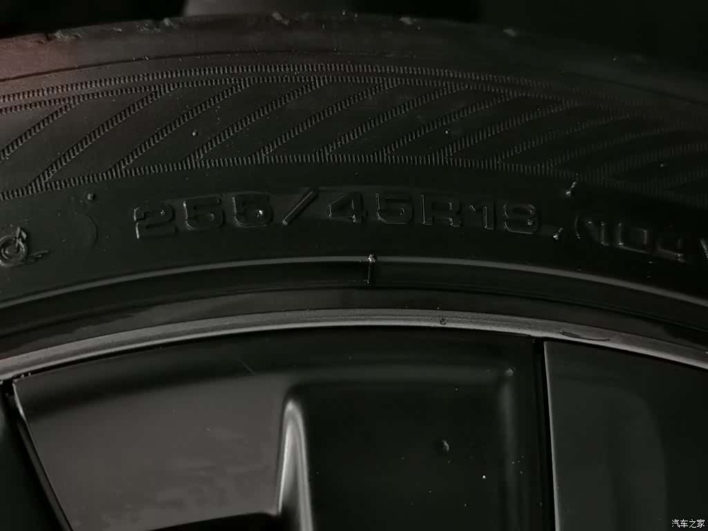 Tesla Model Y, 2024 24