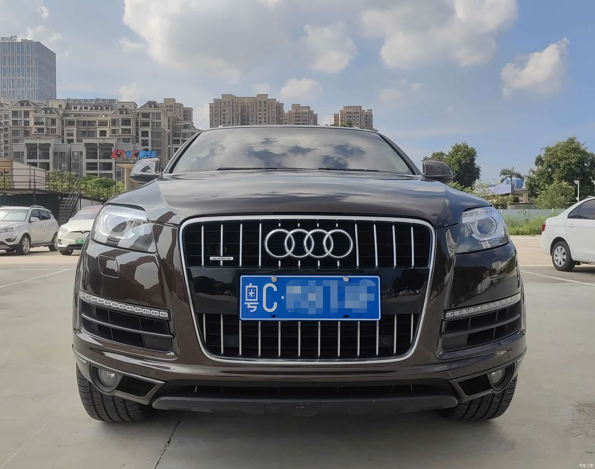 Audi Q7, 2012 11