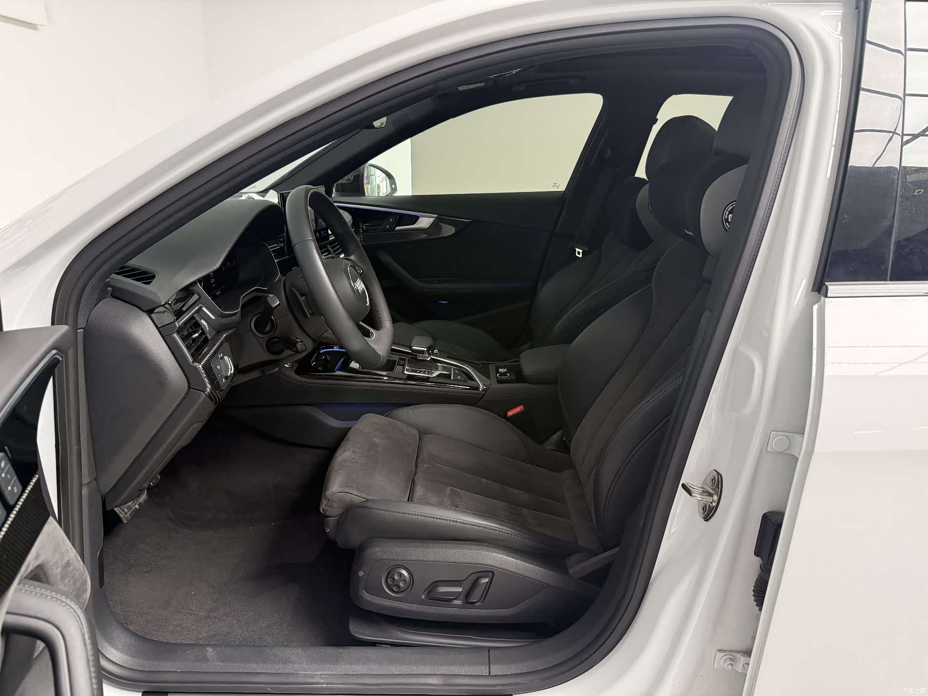 Audi A4L, 2023 10