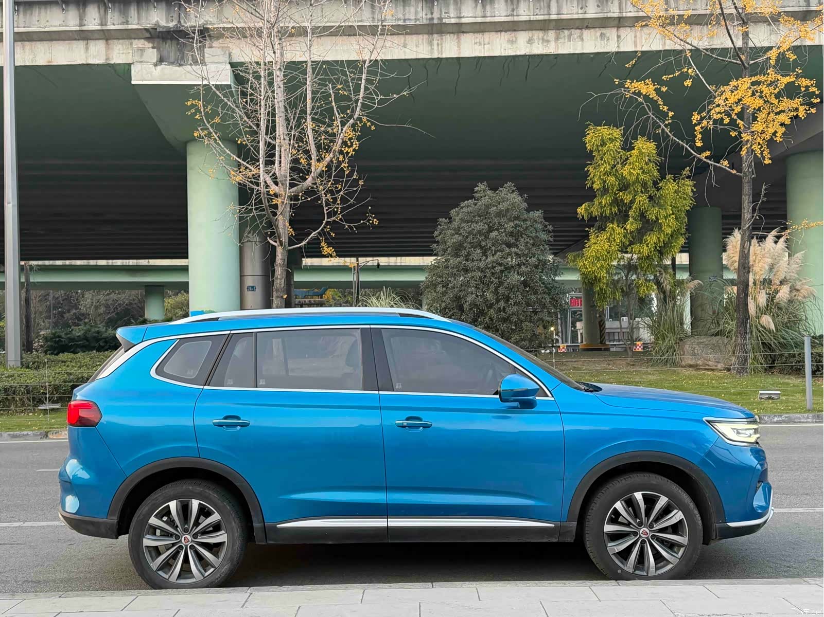 Roewe RX5, 2020 4