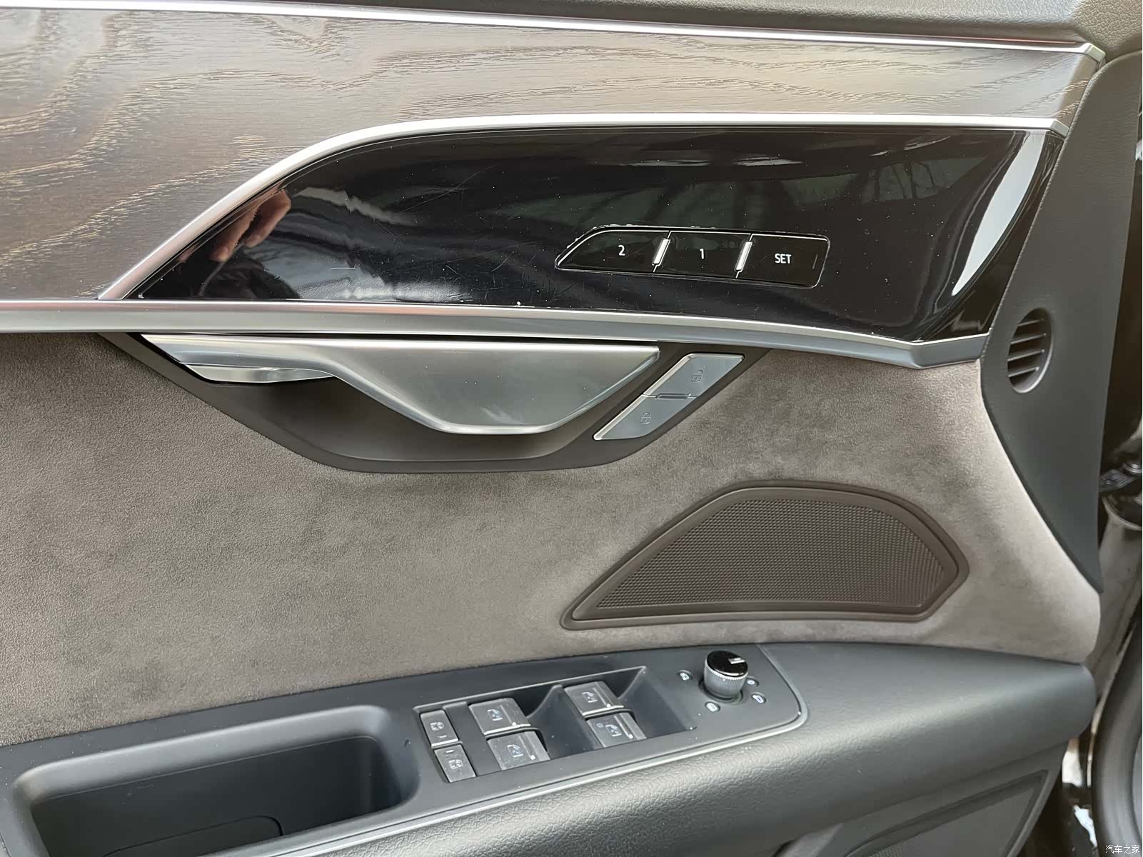 Audi A8L, 2021 все фото