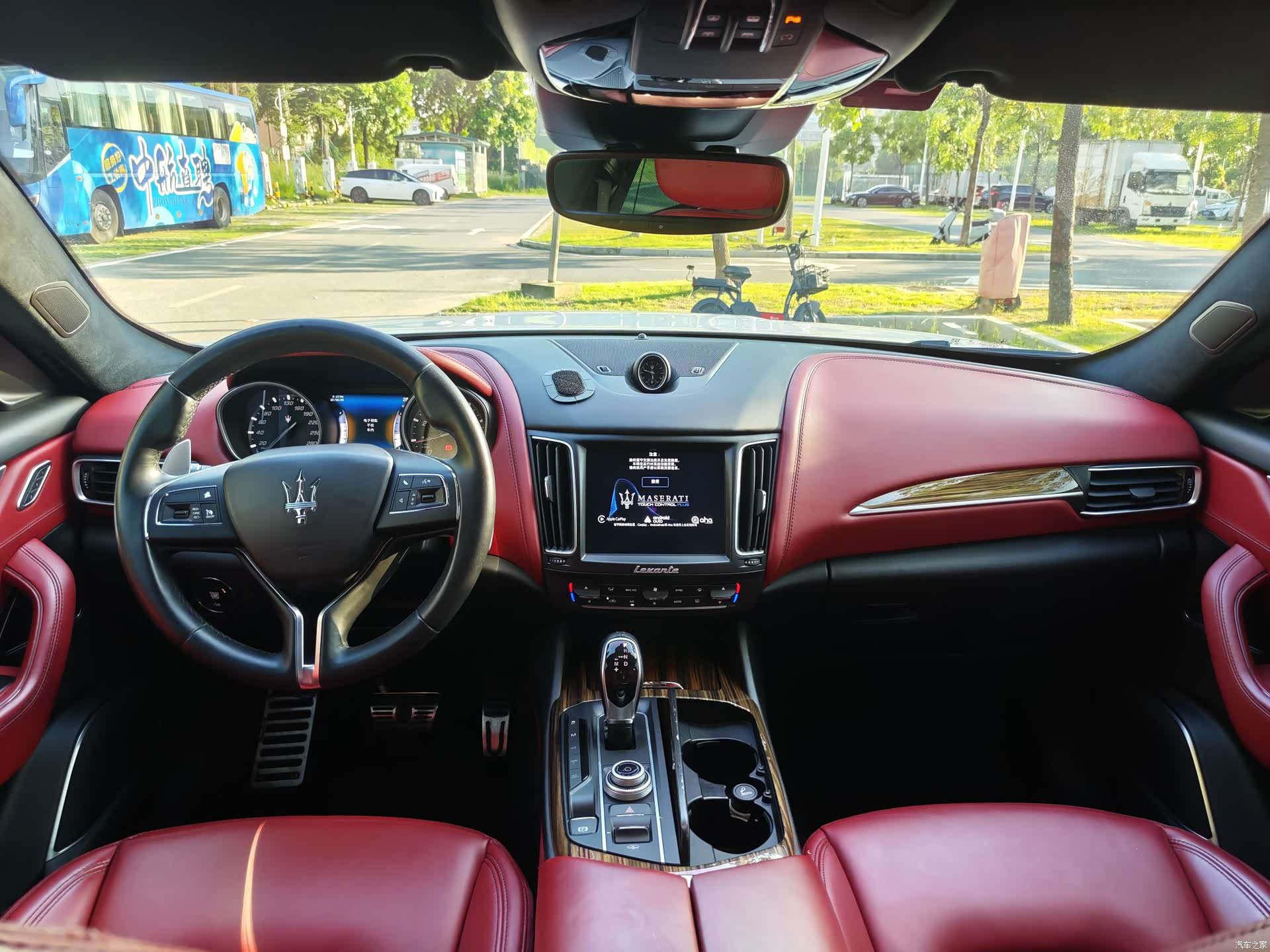 Maserati Levante, 2017 14