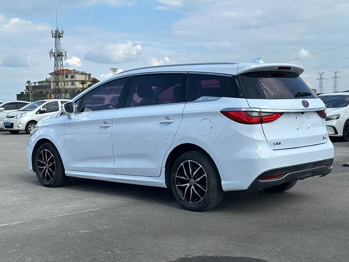 BYD Song MAX 2017 1.5T АКПП zhi lian Премиум 7 seats