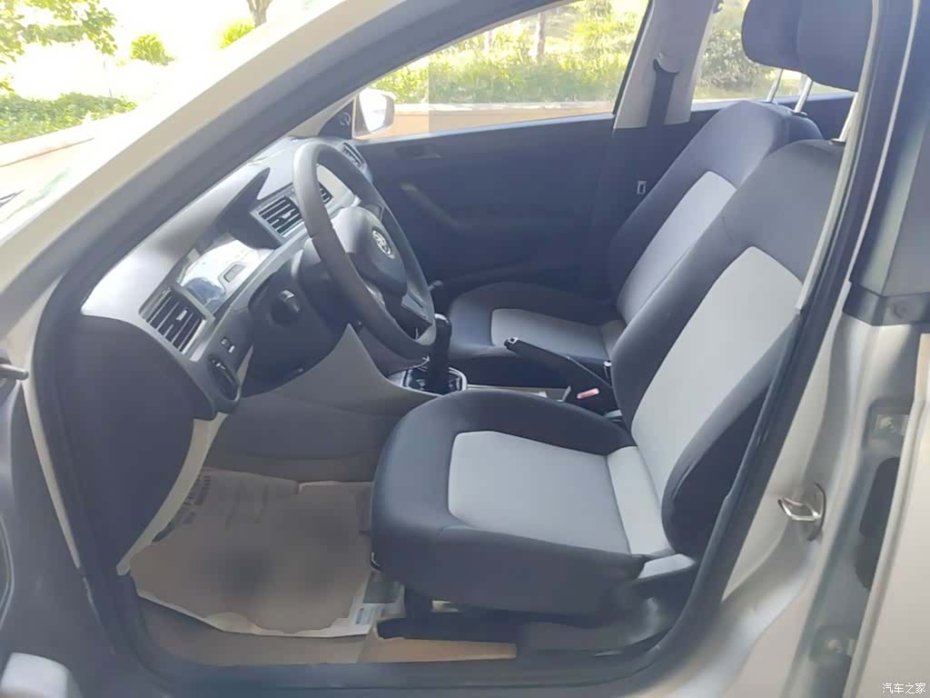 Skoda Rapid, 2016 15