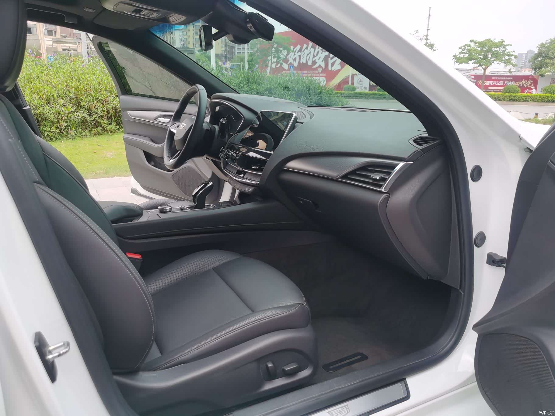 Cadillac CT5, 2022 11