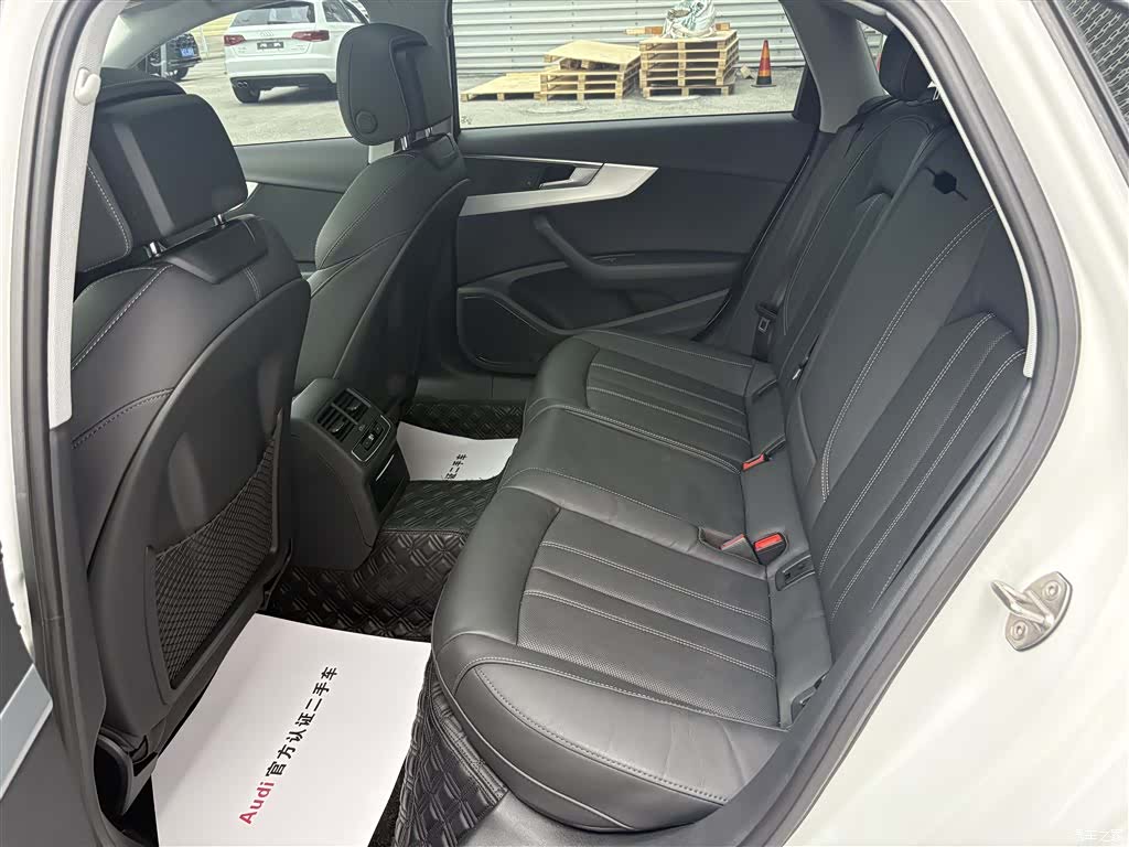 Audi A4L, 2022 12