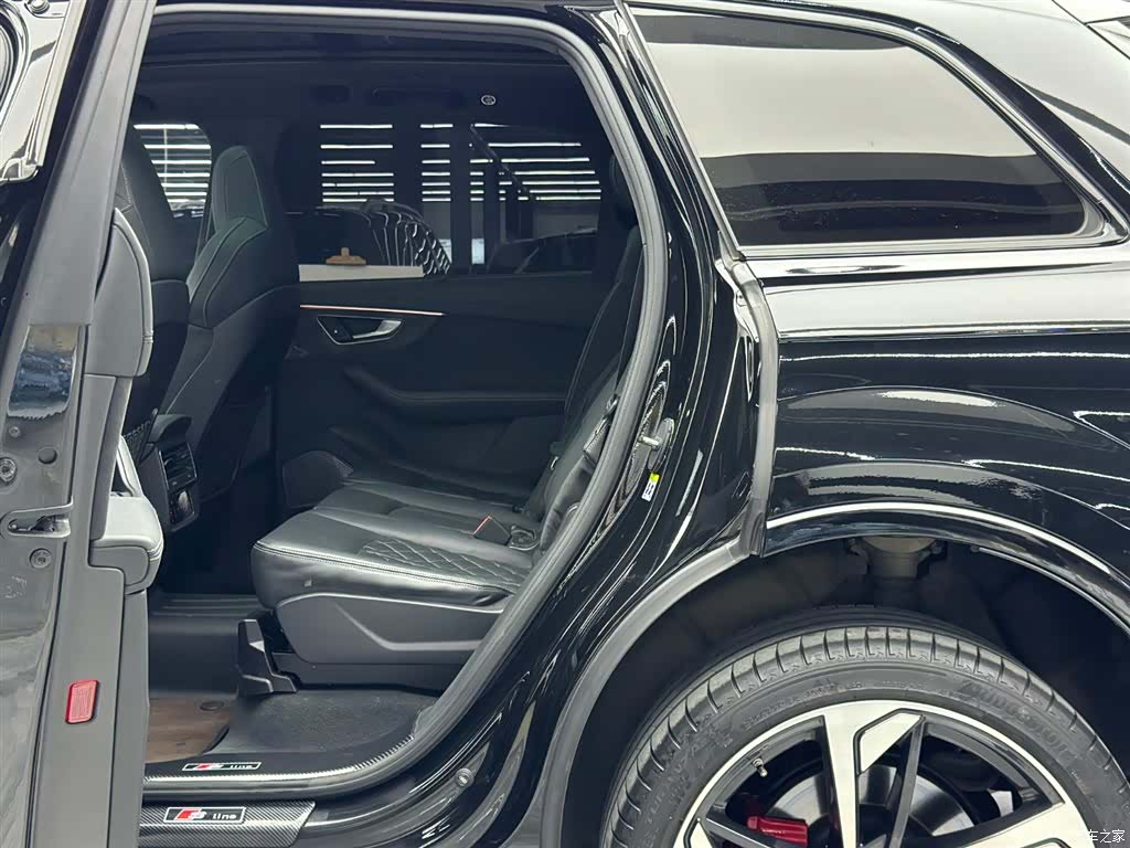 Audi Q7, 2024 7
