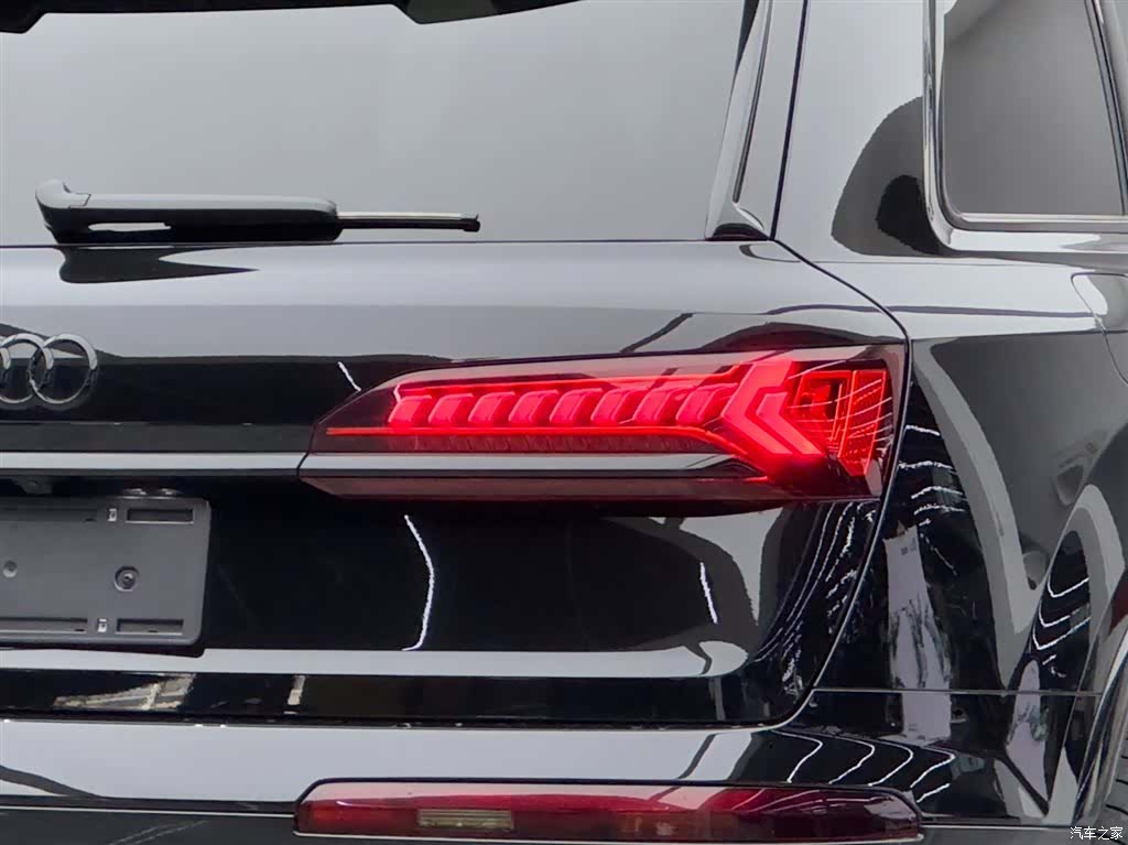 Audi Q7, 2024 19