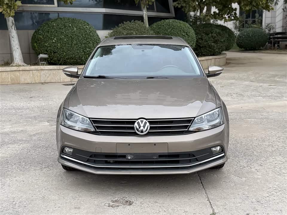 Volkswagen Sagitar