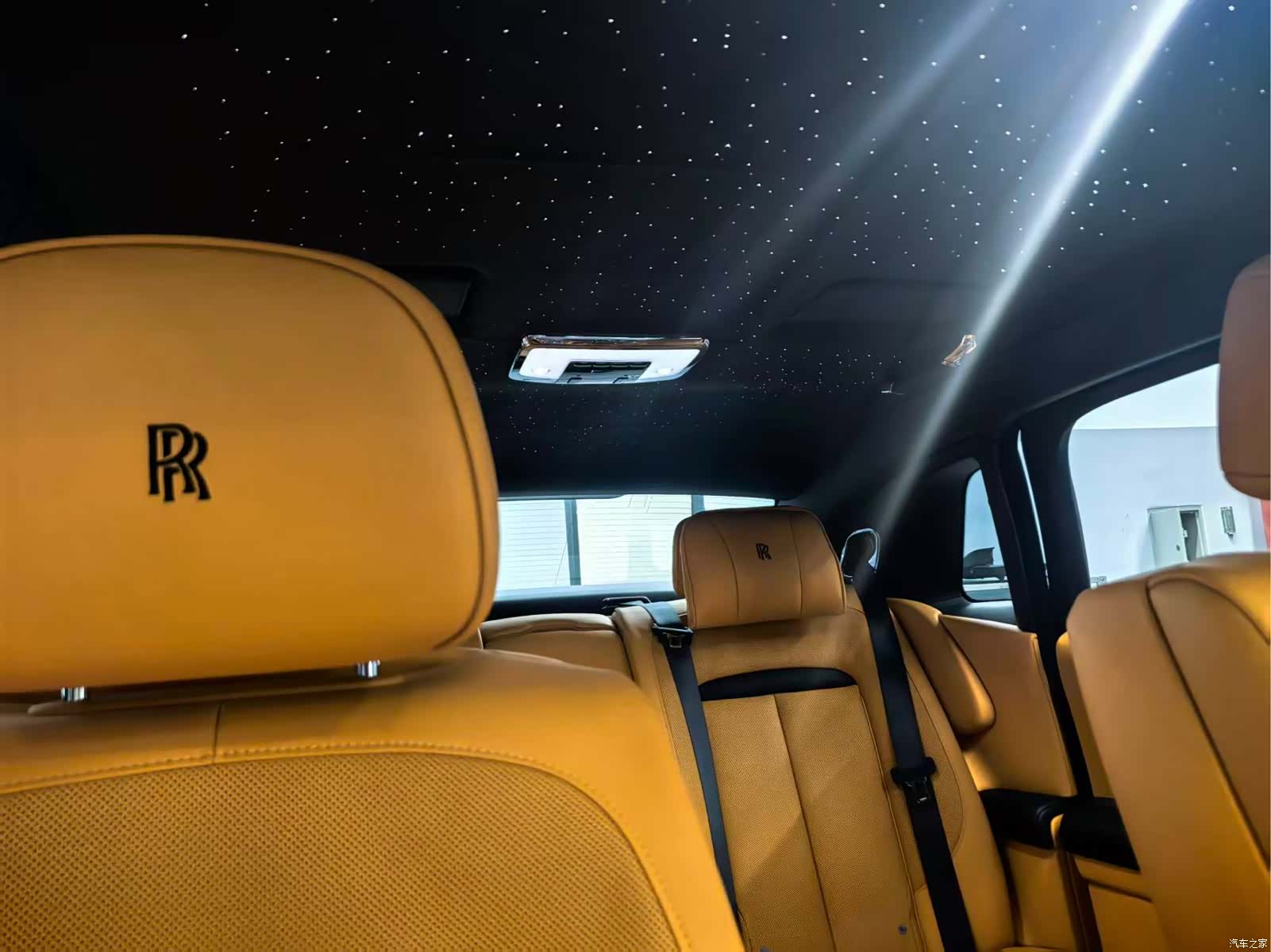Rolls-Royce Ghost, 2025 9