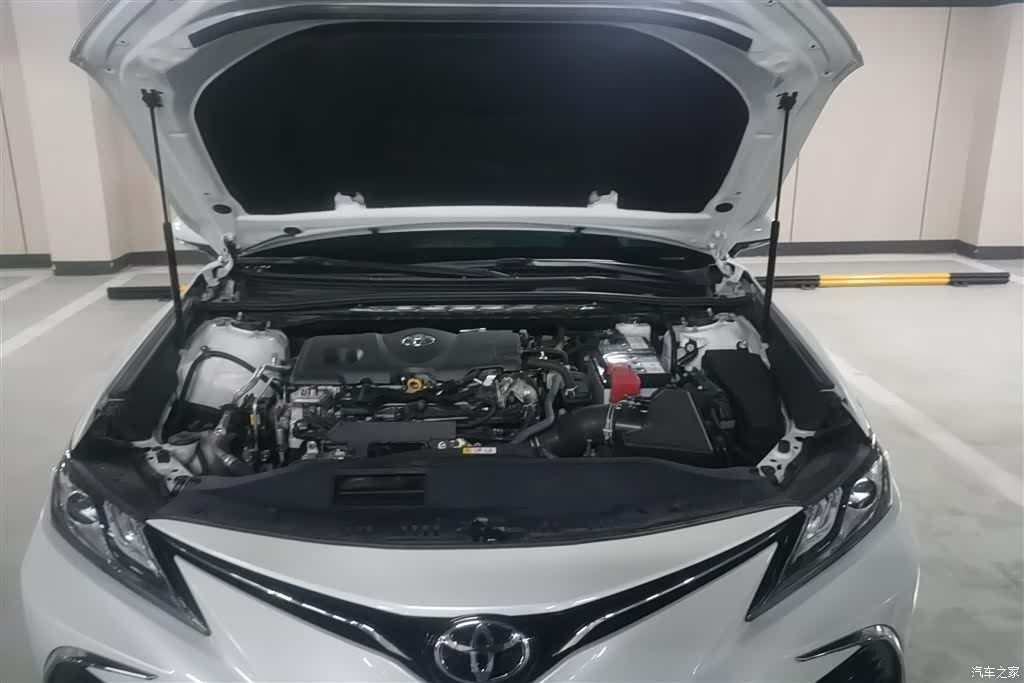 Toyota Camry, 2023 10