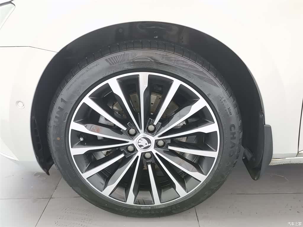 Skoda Superb, 2018 17