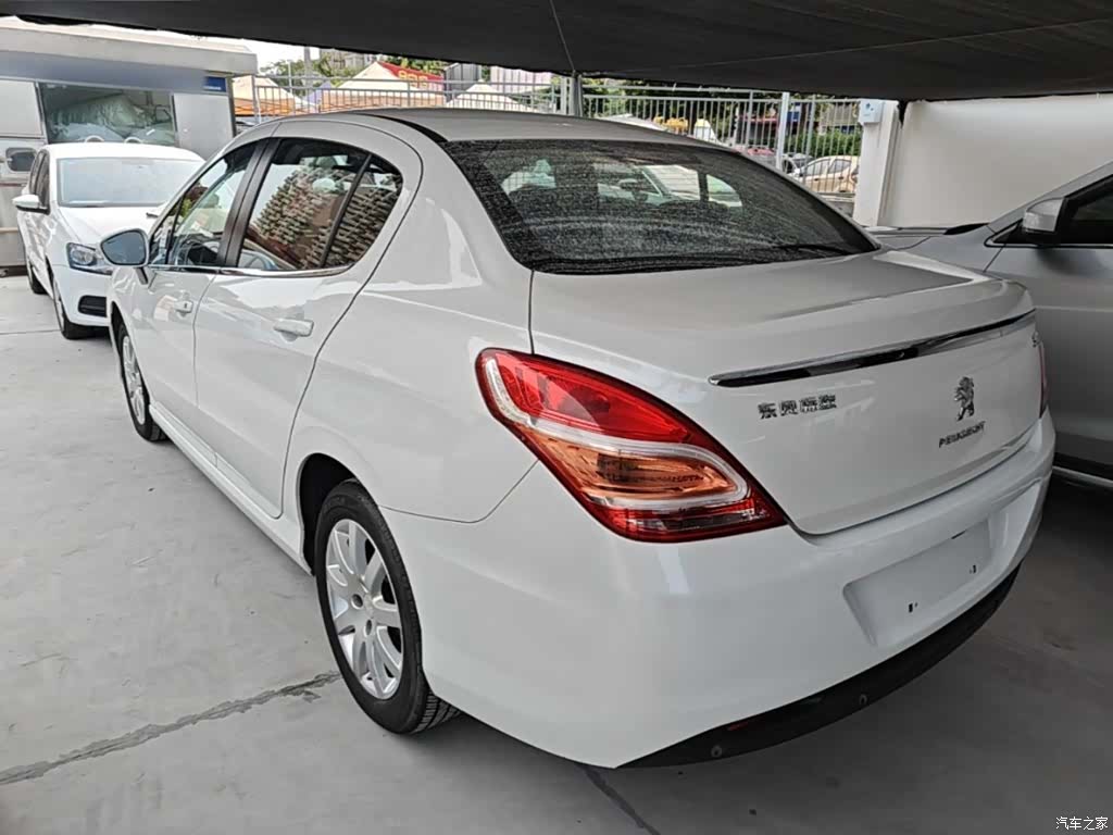 Peugeot 308, 2015 все фото