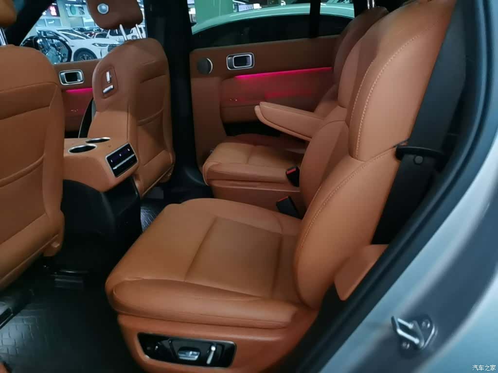 Li Auto L8, 2023 17