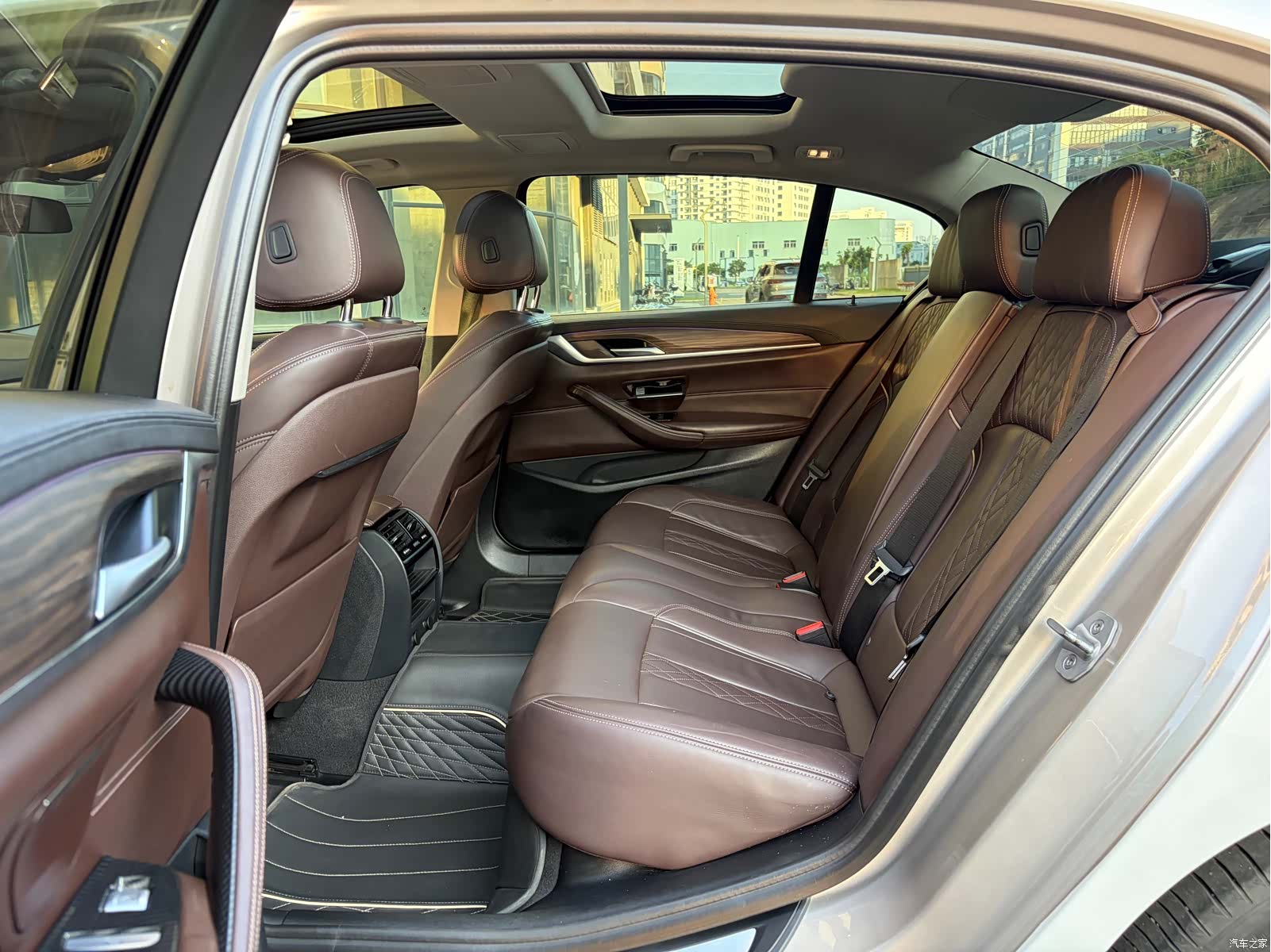 BMW 5 Series, 2018 9