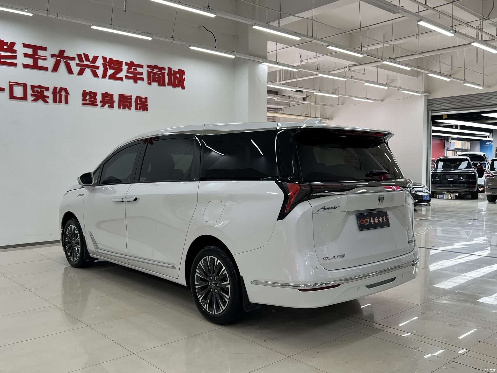 Buick GL8, 2024 9