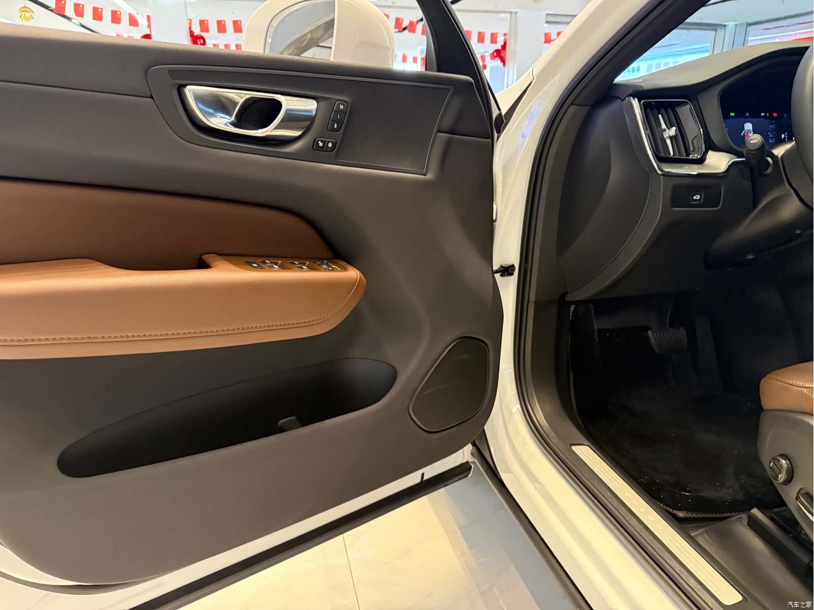 Volvo XC60, 2024 8